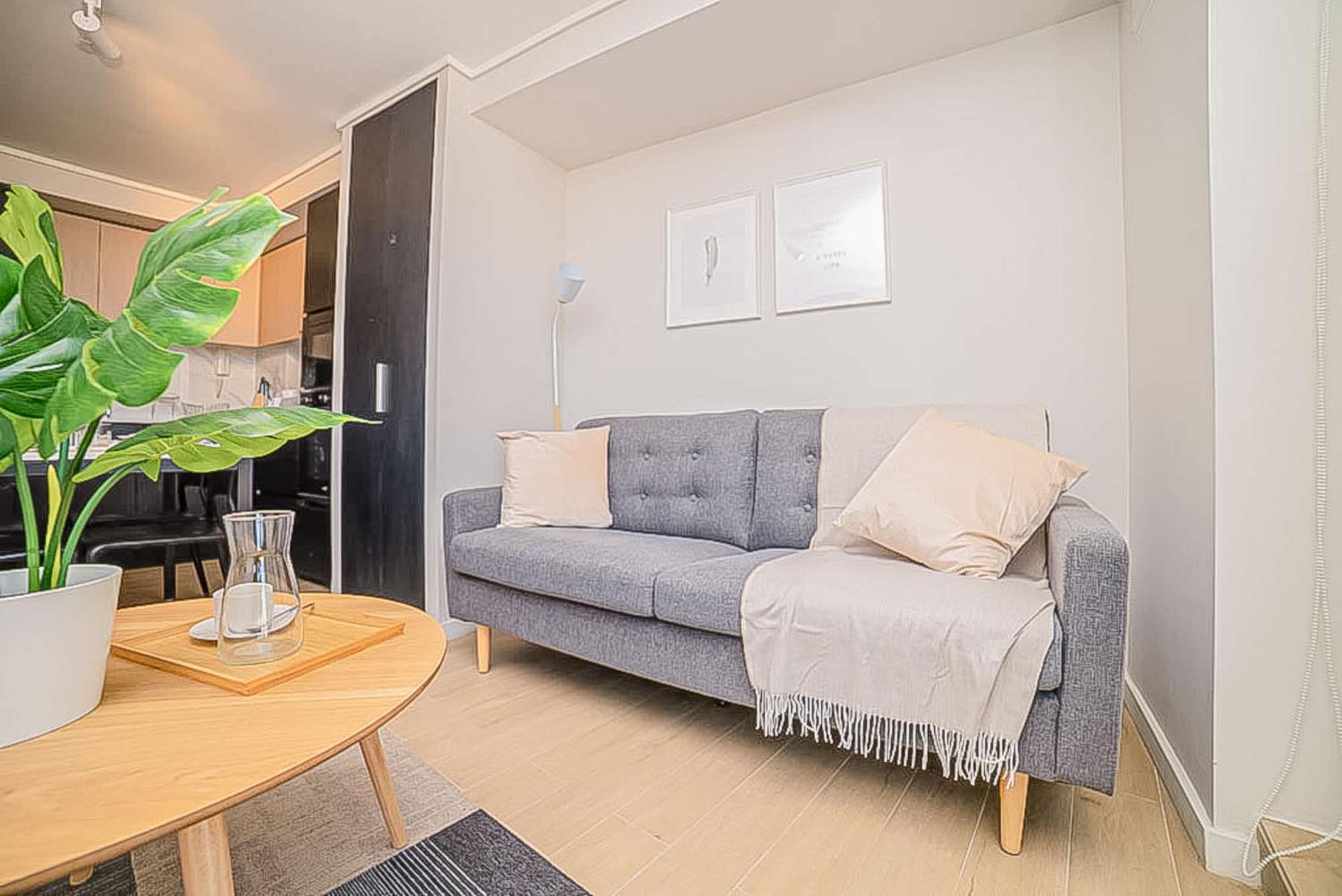 Comfortable In The Heart Of Providencia